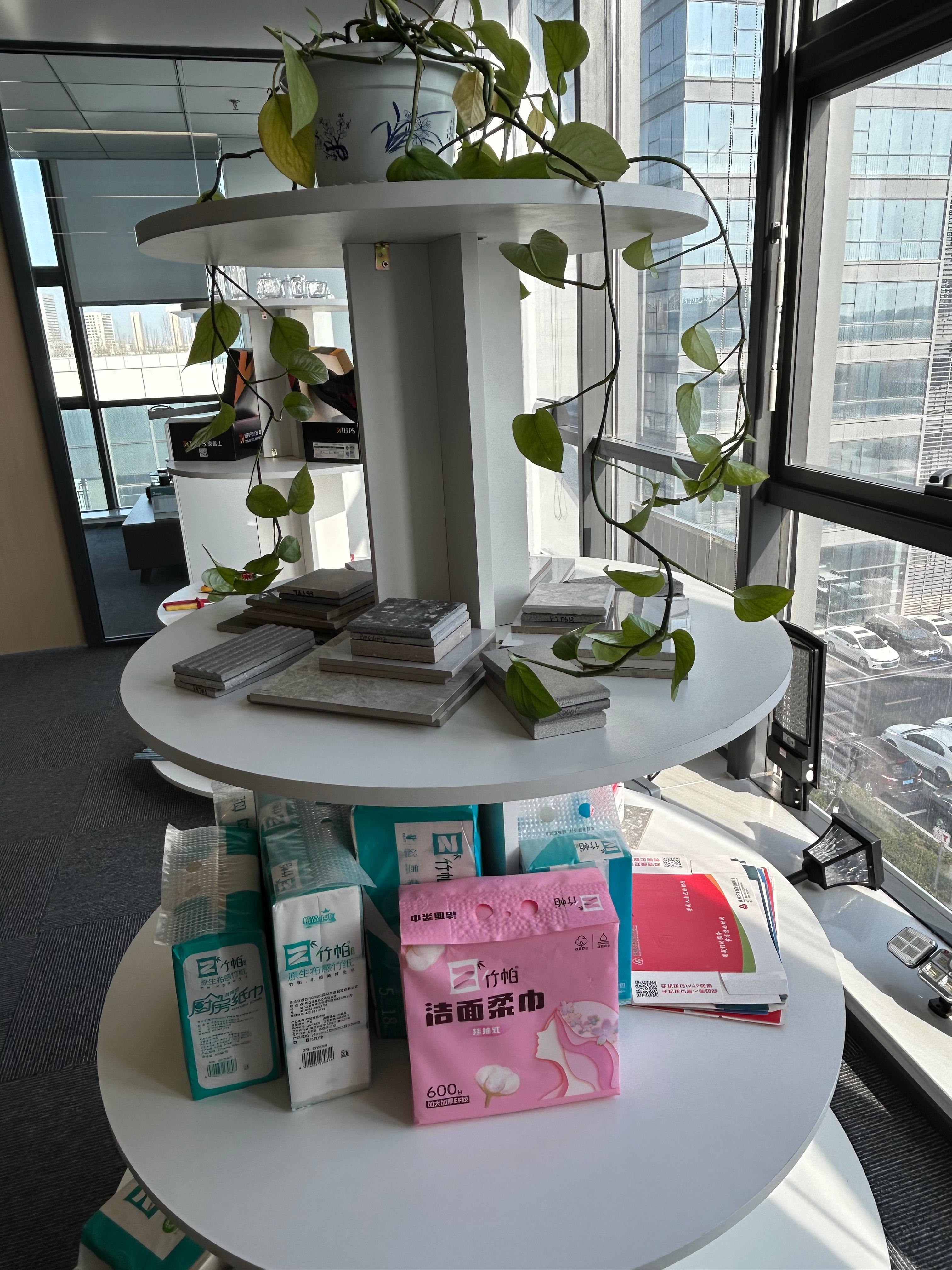 tissue and ceramic 纸抽和陶瓷